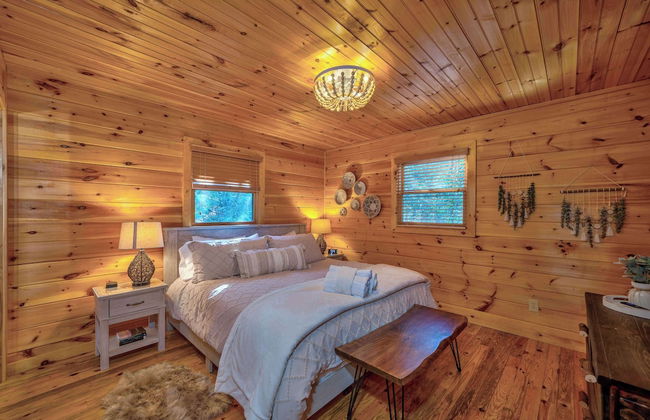 Misty Creek Cabin Private 3 BDR w/ Game Room! - Foto 5