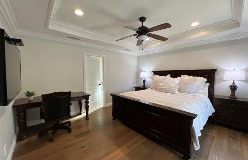 Fantastic 6 bedroom, 4.5 bath home (4 master Suites), pool home - Foto 52