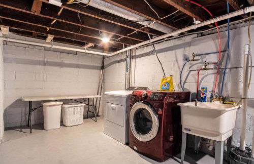 Palmer House Retreat - A Great Muskegon Getaway! - Photo 26