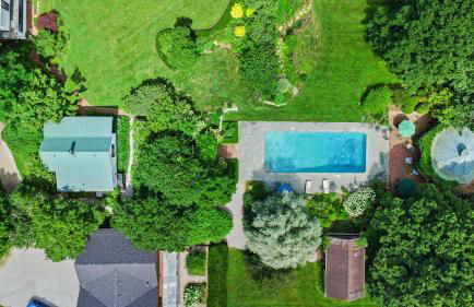 Stunning Cottage in Famous KY Garden -Sleeps 2 - Foto 47