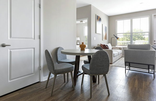 Landing Dry Creek Apartments - Photo 32