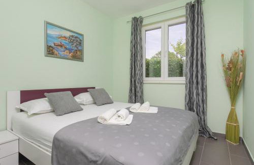 Villa Barbara-Kastela with heated pool - Foto 48