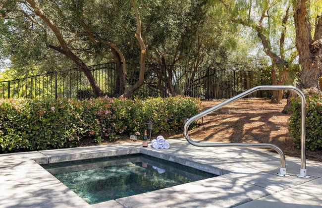 Wilson Creek Manor By Avantstay Sleeps 10! Amazing Estate w/ Pool & Game Room - Photo 46