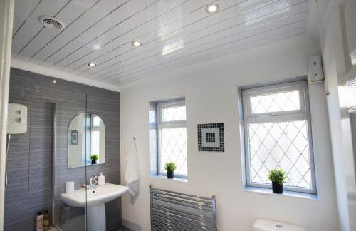 Rawmarsh House, Rotherham for contractors & Families, off-road parking, high speed wifi - Foto 65