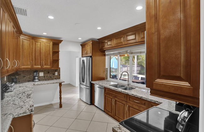 Cleveland Tropical Oasis & Private Pool - Foto 17