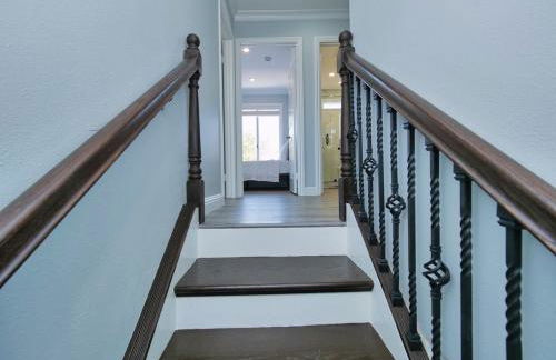 Renovated 5 Bd 3 Ba AC Private Deck Lawn - Foto 35