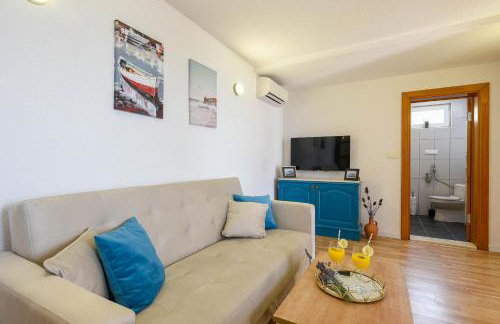 Luxury Villa Navis - Photo 35