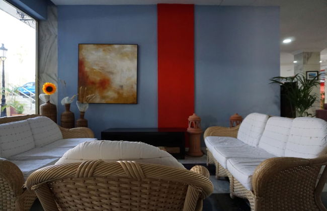 Apartamentos Pirámides - Photo 8