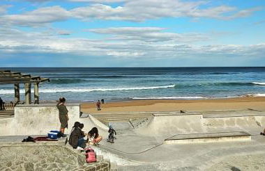 OFERTA ESPECIAL ÚLTIMA HORA - SARAKATUA15 - vistas espectaculares - familias y parejas - 2 dormitorios independientes - amplio salón cocina comedor - tarjeta parking OTA GRATIS - Julio y agosto estancia mínima 7 noches de domingo a domingo - - Foto 75