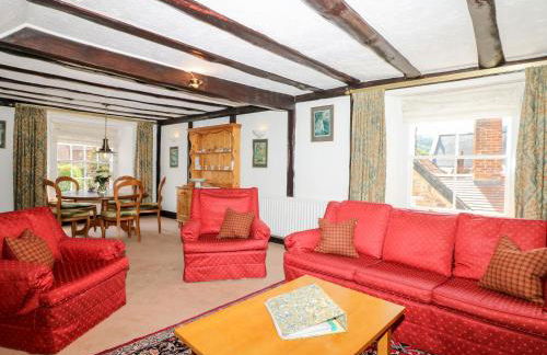 Castle View - Photo 7