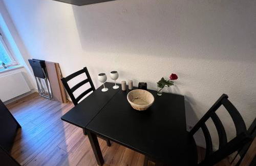 Stylish 2-room Apartment with Balcony Next to East Side Gallery - Foto 18