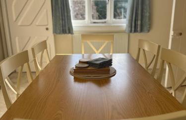 Charming Country Cottage with Lovely Views - Foto 25