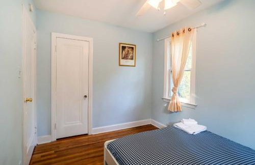 Ferndale Apartment with Yard - Near the Detroit Zoo! - Foto 14