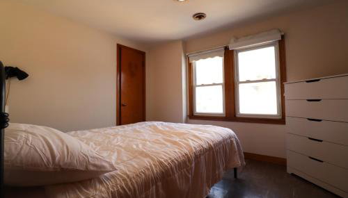 Spacious 6-bedroom house in charming Niagara Falls with AC - Foto 4