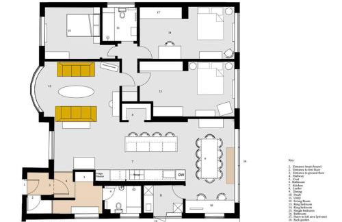 Architect designed spacious five bed house by sea - Foto 23