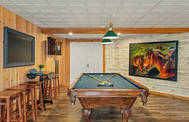 Mountain Escape With Game Room, Balcony & Stunning Views in the Poconos Christina - Foto 18