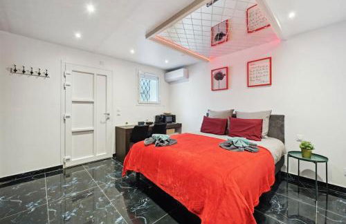 Love Room - Suite avec jacuzzi et sauna privatif - Foto 5