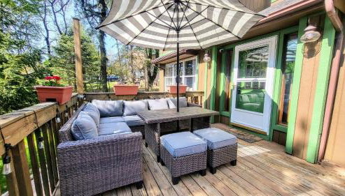 The Wooden Nest by Avantstay Deck, Big Yard w/ Hammocks & Fire Pit - Foto 2, Other