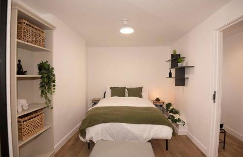 Cosy 2-Bed Apartment in Penarth Town Flat 1 - Photo 10