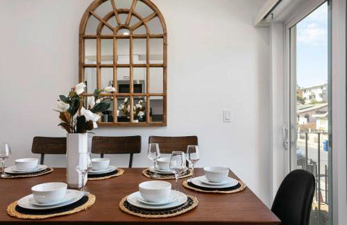 Upscale 4BR Townhouse Sleeps 8 with Fast WiFi - Foto 8