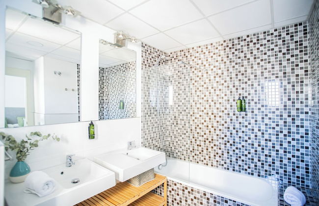 AZZ Sevilla Torre de la Plata - Foto 73