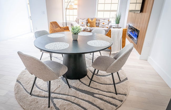 Townhouse on Canal - Photo 7