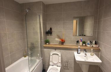 Stylish 1 Bed Apartment, 15 Mins to Old Trafford - Foto 4
