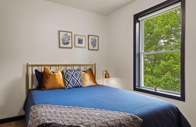 For Lake Sake by Avantstay Lakefront Hot Tub View - Photo 49