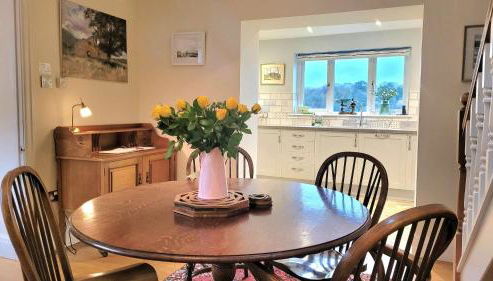 East Wing Cottage - Peaceful Village Retreat with Tennis Court Access - Foto 2