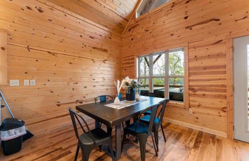 Cabin 2 Peaceful Cabin Near River with Fire Pit and Hot Tub - Foto 36