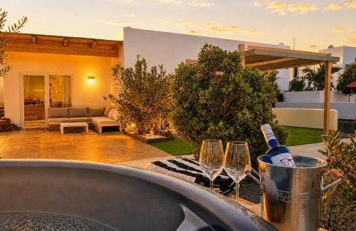Chalet Emily Alpine Chic with Hot Tub and Ocean View - Foto 1