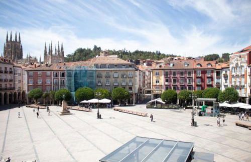Increíble piso en la plaza Mayor, con garaje - Foto 1
