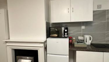 Ashsons Cosy Studio Apartment Free Parking For Car or Small Van Only - Foto 5
