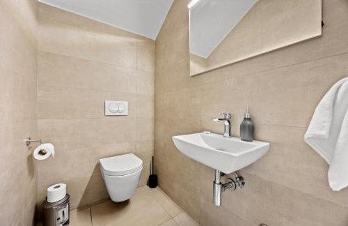 Villa Ula in Pula with heated pool, sauna & private tennis court - Photo 34