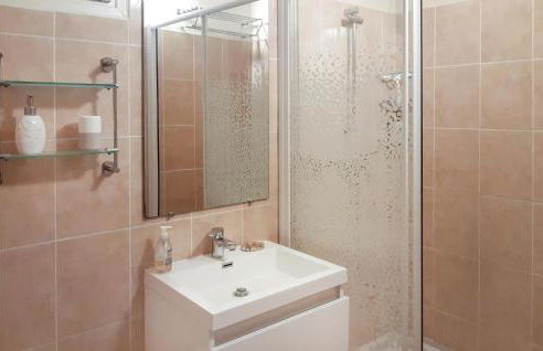 Awesome Home In Rayol-Canadel-Sur-Mer - Foto 17