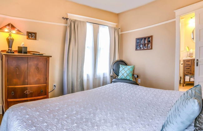 Redtail Suites ~ Entire Home ~ Sleeps 12 ~ Tesla Station - Foto 7