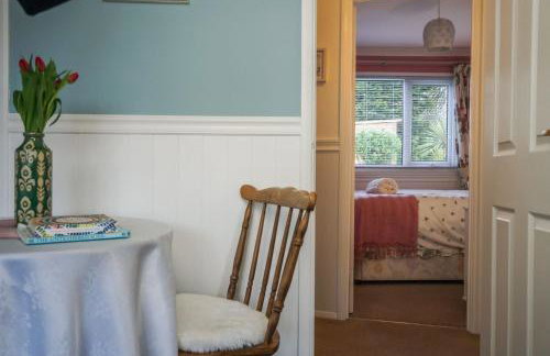 South Devon - River Dart Views - Free Parking - Pet Friendly - Photo 16