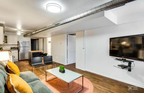 Quiet Comfort in the Big City, Just Steps to the Blue Line apts - Foto 7