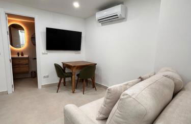 AeroSuites103 Alojamiento Madrid - Photo 8