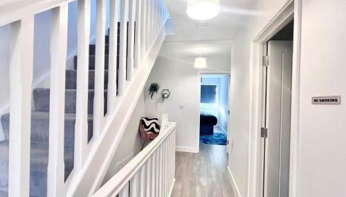 Stunning Five Bedroom Holiday Home in Chartham Canterbury with Hot Tub - Foto 2