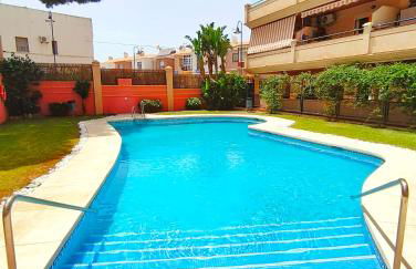 Apartamento nuevo con parking y piscina gratis - Photo 1