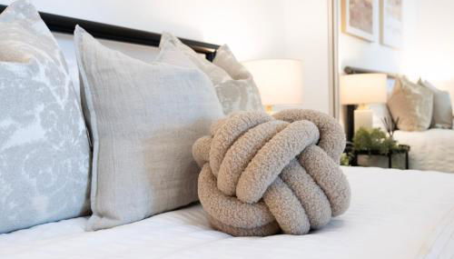 1BR River Retreat - Sleeps 4 - Parking - Foto 4