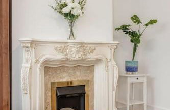 Lovely 4 Bedrooms House Near Romford Station With Parking - Foto 14