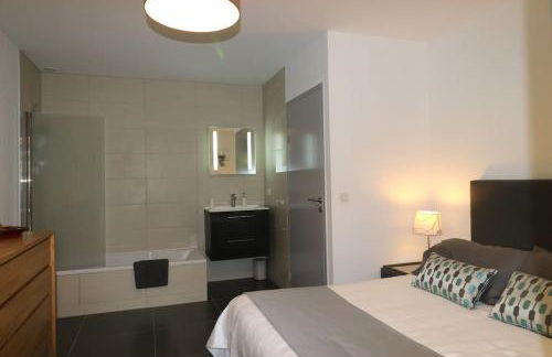 Maison basque moderne avec piscine chauffée et vue - Foto 14