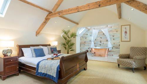 The Coach House - Photo 2