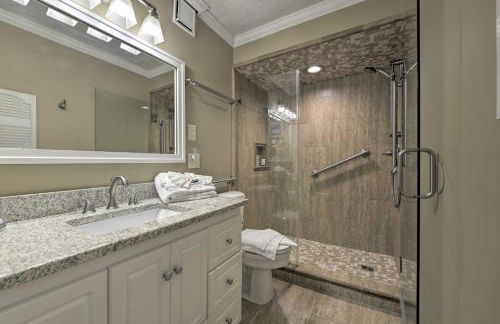 PCB Condo with Community Perks and Beach Access - Foto 23