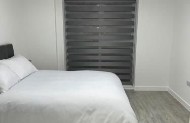 Serenity Waterfront 2 Bed Apartment - Foto 48