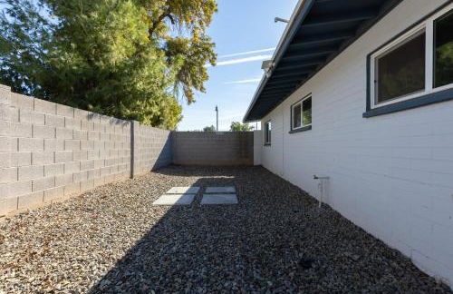 Spacious 2BR Condo, Steps to Downtown Gilbert, King Bed & Laundry - Foto 40