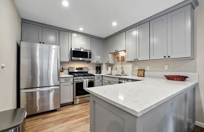 Family Fun Getaway - 3 Story Condo - Foto 10