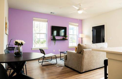 Exclusive 1BR Luxe Haven in Ideal Spot - Photo 9